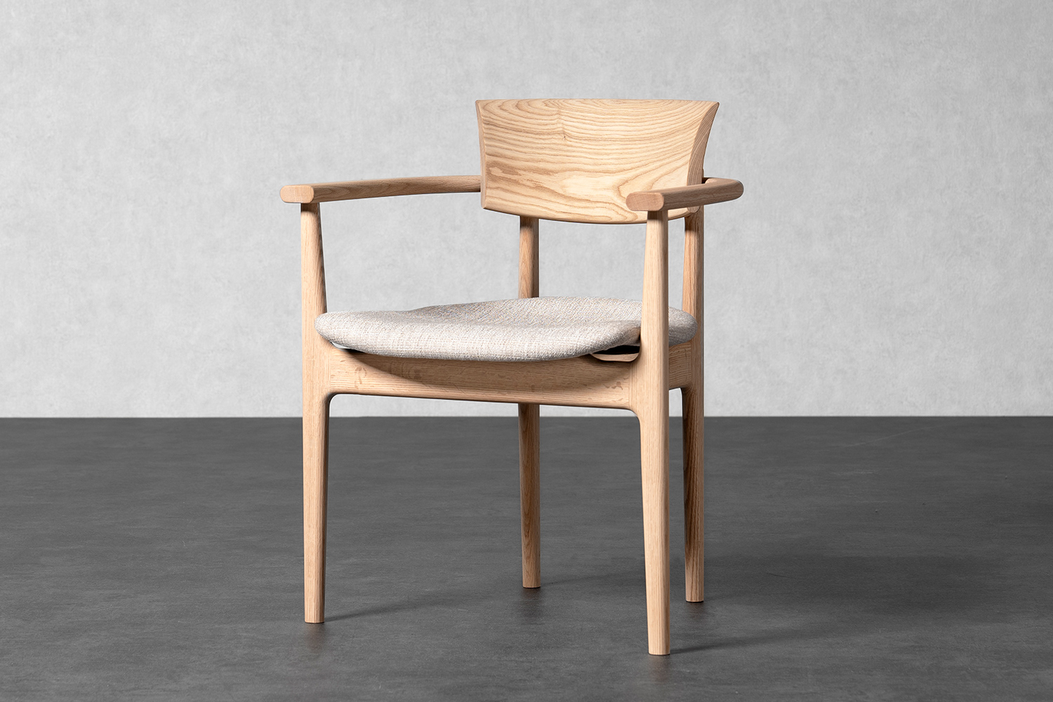 CHIC CHAIR 特別仕様 発売